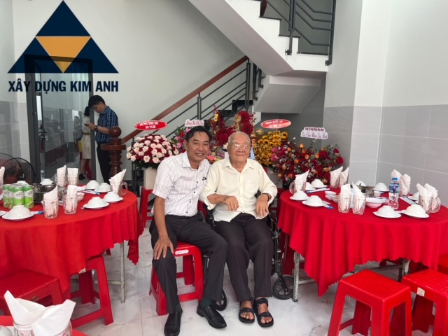 niềm vui của đội ngũ Xây Dựng Kim Anh và chủ đầu tư trong ngày bàn giao.