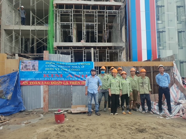 hình ảnh bố trí nhân sự tại công ty xây dựng kim anh-xaydungkimanh.com