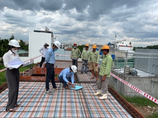 Thi công cốp pha, cốt thép sàn lầu nhà phố Phú Nhuận