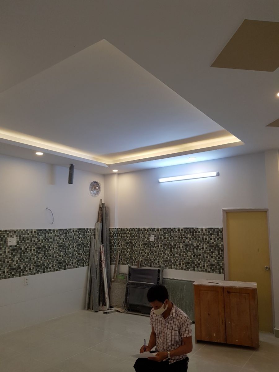 Khu vực nhà bếp dần hoàn thiện, chuẩn bị công tác lắp tủ nội thất