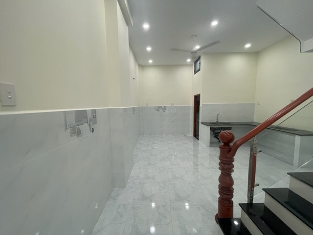 Hình ảnh phòng bếp nhà phố Hiệp Thành, Quận 12