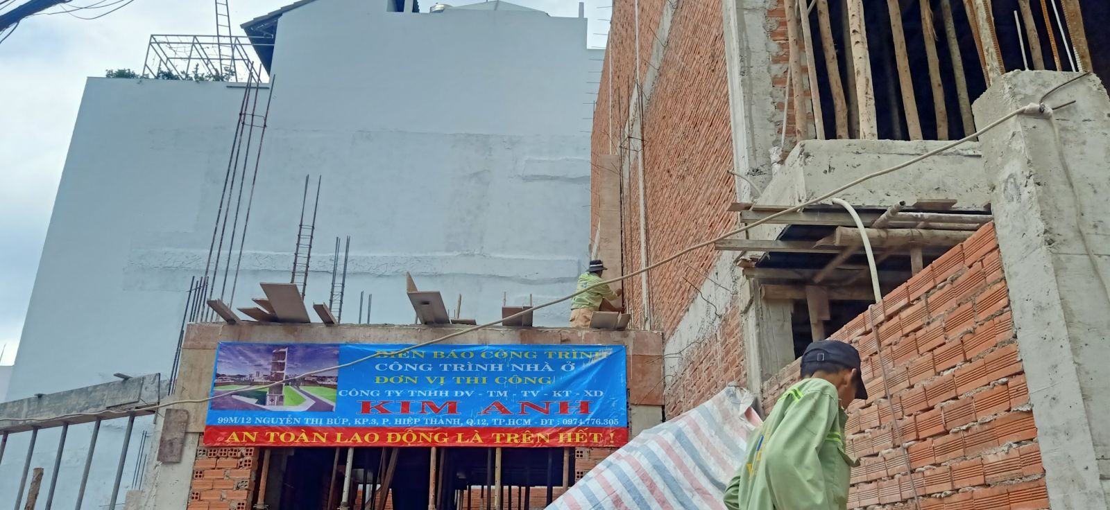 Đổ bê tông sàn lửng nhà trọn gói Quận 12 - xaydungkimanh.com