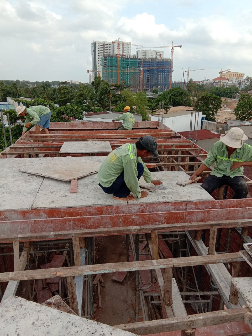 Dự án xây nhà một trệt một lầu, mái ngói tại Đức Hòa, Long An