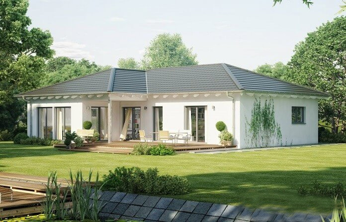 Nhà vườn cấp 4 truyền thống với mái thái